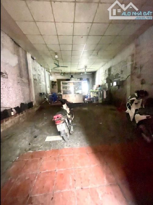 28.5 tỷ / 135 M2/5.6 M tiền/ Mặt Phố Trần Cung - 2