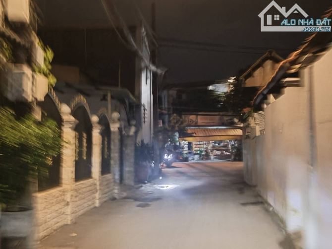 HXH 7 CHỖ - ĐƯỜNG SỐ 11 - TRƯỜNG THỌ - THỦ ĐỨC - NHÀ 4 TẦNG - 139M2. - 2