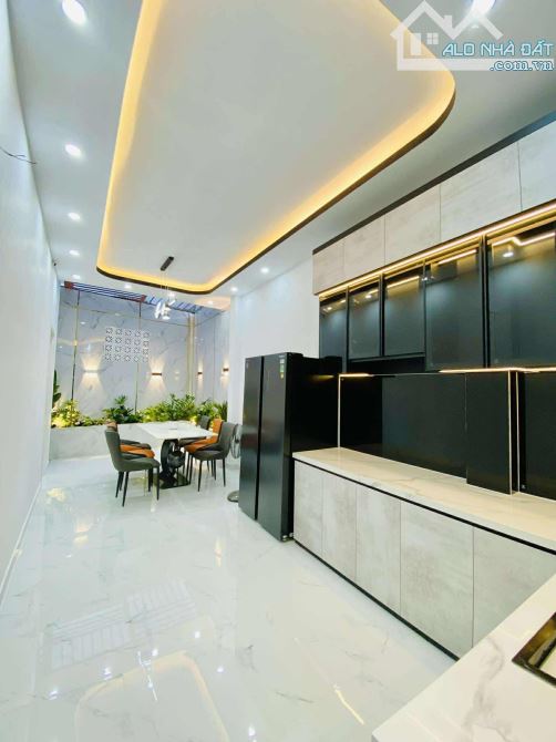 Bán TIỂU VILLA sân vườn 140m2 tặng nội thất cao cấp ngang 6m - 3