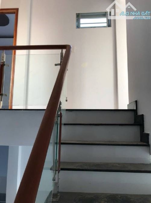HẺM THÔNG XE HƠI ĐẶNG THÚC VỊNH NHÀ 2 TẦNG DIỆN TÍCH LỚN - 3