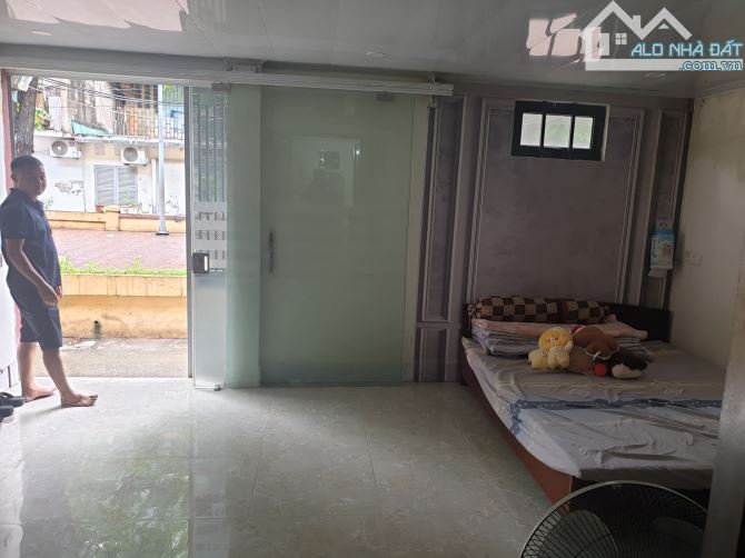 Bán căn hộ tập thể tầng 1 khu nhà 5 tầng Vĩnh Hồ - Đống Đa - 3