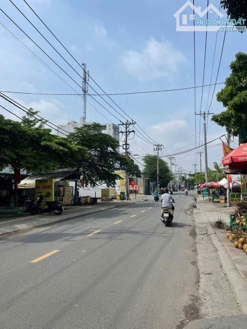 Duy Nhất! Mặt tiền Vườn Lài (13x50m) 700m2 đất - 3 lầu - khai thác 500Tr Tháng - 55 tỷ - 3