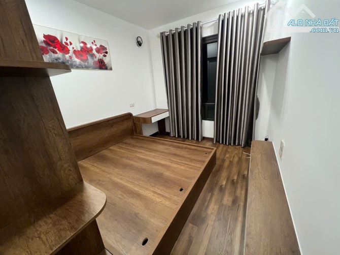 Phố Hồng Hà - Q.Hoàn Kiếm : 30m2 x 5T - Sân Xe Riêng- Sổ Nở Hậu – Giá 6 Tỷ - 3