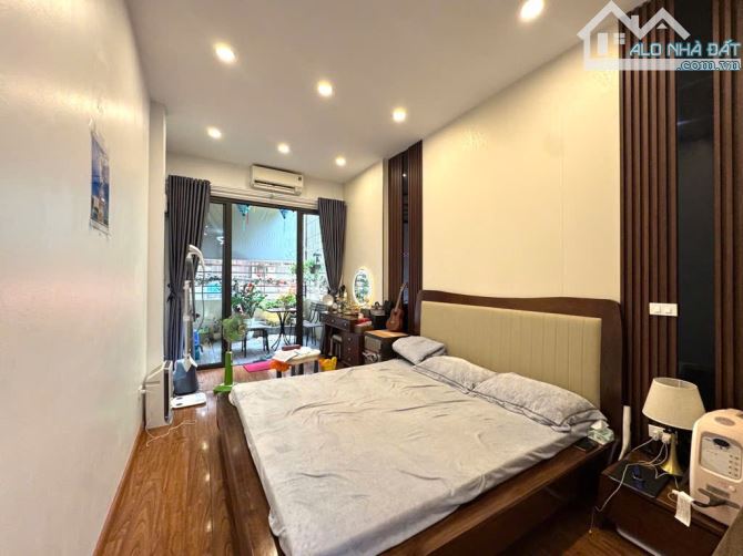 BÁN NHÀ CỔ NHUẾ 5 TẦNG, Ở NGAY, RẤT GẦN ĐƯỜNG Ô TÔ, NHỈNH 6 ĐỒNG CÓ THƯƠNG LƯỢNG - 4