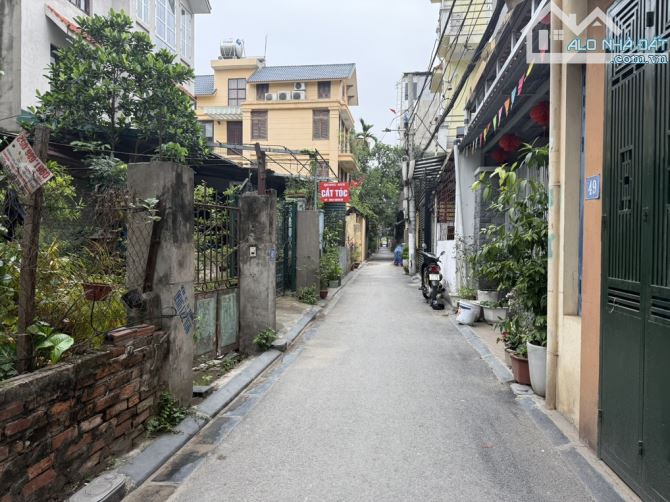 NHÀ KHÓ TÌM -SÁT MẶ PHỐ LỚN -DIỆN TÍCH VỪA MIẾNG -ĐẦU TƯ HAY Ở ĐỀU HỢP LÝ -GIÁ 9 TỶ NHỈNH. - 4