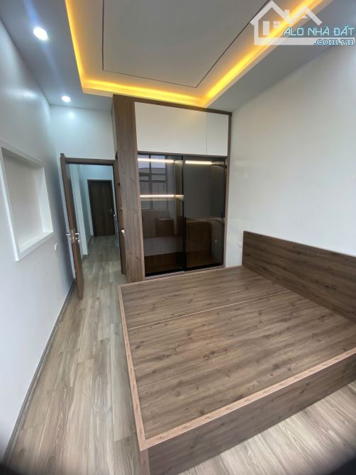 Bán nhà trung tâm tt quốc oai cách đại lộ thăng long 1km.45m.4 Tầng .3 x tỷ có TL - 4