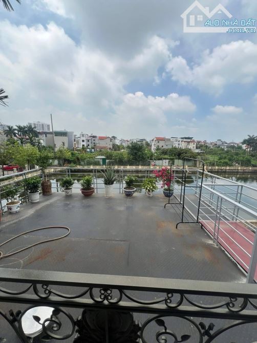 BÁN GẤP NHÀ LIÊN MẠC - VIEW HỒ - Ô TÔ VÀO NHÀ - 65M2 - 7.9 TỶ - 4
