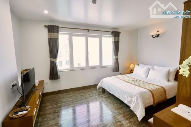 Bán KS căn hộ 300m x 9 tầng x 26 phòng đủ pccc tại Trần Phú. Giá 40 tỷ - 4