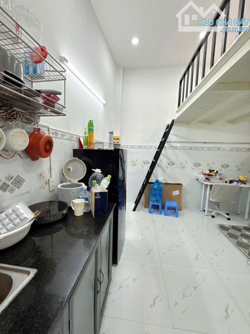 Bán Căn Hộ Dịch Vụ Bình Thạnh - 45m2 - 4 tầng 6 phòng - 8.5 tỷ - dòng tiền 30 triệu/tháng - 4