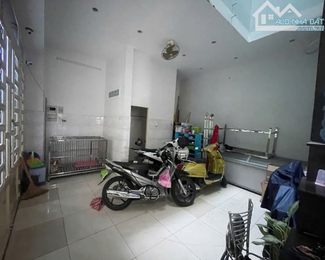 Nhà đẹp 5 tầng, xe tải tránh, 75m2, ngang khủng 12.5m, Trịnh Đình Trọng, chỉ 12.3 tỷ TL - 5