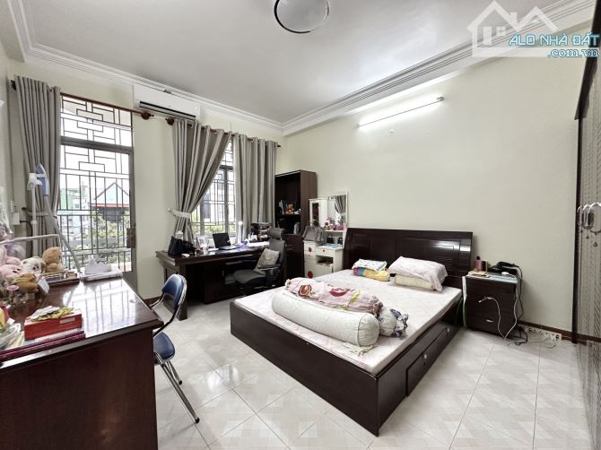 Mặt tiền Vũ Ngọc Phan 16m, DT 74m2(4.1x18), bán lỗ 2 tỷ còn 14.5 Tỷ - 6