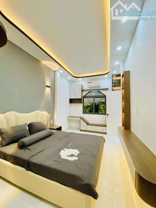 Bán TIỂU VILLA sân vườn 140m2 tặng nội thất cao cấp ngang 6m - 6