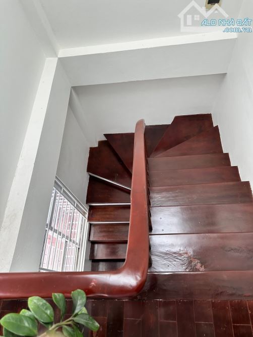 NGÔ THÌ NHẬM LA KHÊ HÀ ĐÔNG NHÀ DÂN 5 TẦNG XÂY ĐẸP 2 THOÁNG Ô TÔ ĐỖ CỬA 45m 11 TỶ - 6