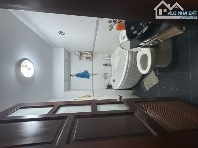 Nhà 5 Tầng - Trần Quang Diệu - Phường 14 - Q3 - DT 41m2(3.8x11) - 6