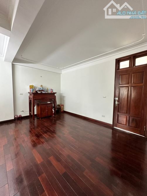NGÔ THÌ NHẬM LA KHÊ HÀ ĐÔNG NHÀ DÂN 5 TẦNG XÂY ĐẸP 2 THOÁNG Ô TÔ ĐỖ CỬA 45m 11 TỶ - 7