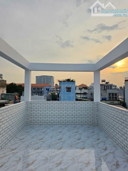 HẺM XE HƠI - KHU PHAN XÍCH LONG - NHÀ XÂY MỚI - 51m2 - NHỈNH NHẸ 10 - 9