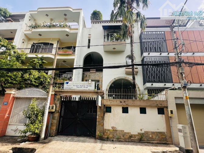 Mặt tiền kinh doanh Lý Tự Trọng, sát chợ Bến Thành, 4x20m, 6 Tầng giá 45 tỷ