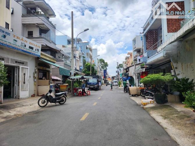 Bán nhà Phan Xích Long ngay 3/2 đường 10m, 5 tầng mới 50m2 sổ nở hậu giá 9,6 tỷ.