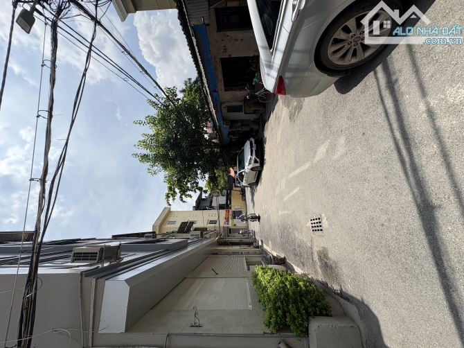 7TẦNG THANG MÁY -  - XUÂN_LA_ TÂY-HỒ - 82M2 - DÂN XÂY  - GARA Ô TÔ - TRƯỚC NHÀ 2 ÔTÔ TRÁNH