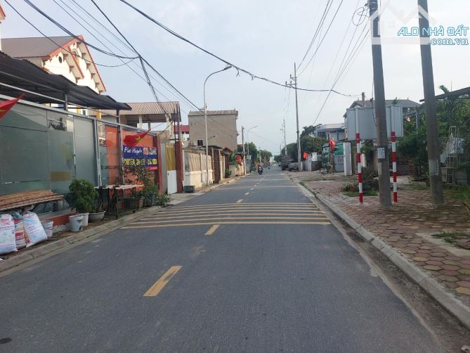 BÁN ĐẤT ĐẸP - HIỀN NINH-SÓC SƠN – 109M² – GIÁ 17/1M²-đường rộng thoáng oto lướt vèo.