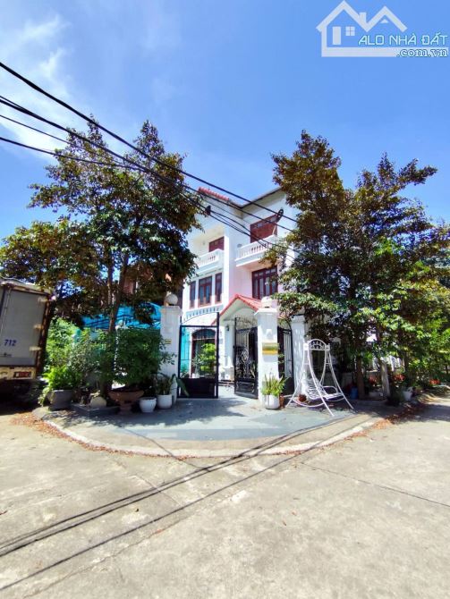Cần bán gấp biệt thự. Căn góc 4 tầng, 229m tại KĐT Đồng xép, xã Hoàn Sơn, Bắc Ninh.