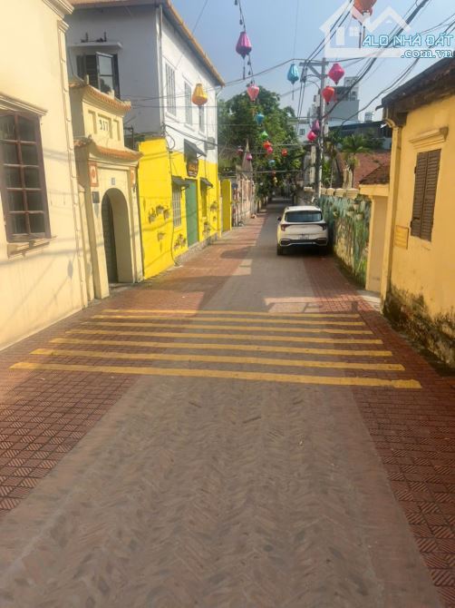 Chị Hoa giáo viên nhờ bán nhà Đông Ngạc 50m², 2 tầng, MT 6.7m, sát chợ, giá tốt