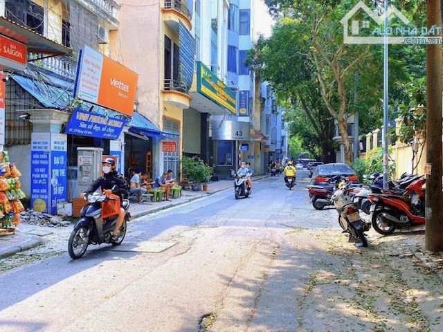 TÒA VĂN PHÒNG MẶT PHỐ, PHÙNG CHÍ KIÊN, CẦU GIẤY-VỈA HÈ-KD-Ô TÔ:255M X9T, MT 11M, GIÁ 132