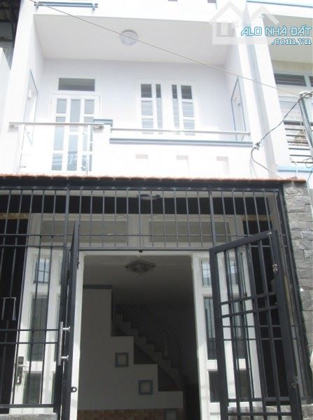 Duy nhất, nhà đường 7m Cách Mạng Tháng Tám gần Bắc Hải, DT: 4x14m nhà 2 tầng chỉ 8 tỷ