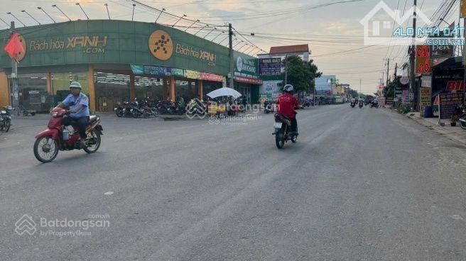 Bán nhanh! lô đất DT 100m2,giá chỉ 900tr,sổ sẵn, mặt tiền đường 50m,gần sân bay LONG THÀNH