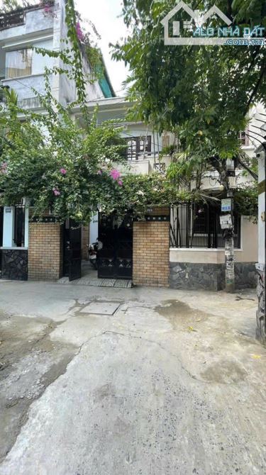 biệt thự đẹp góc 2 MT HXH 108/6 trần quang diệu Q3 DT 11x9,8 Cn 82,8m2 4 tầng giá 18 tỷ TL