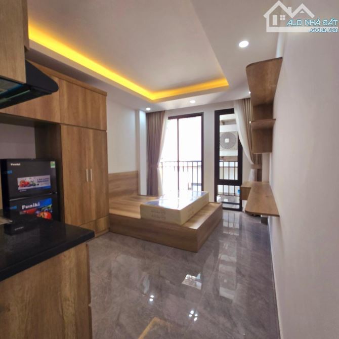 Bán Toà CCMN 7 Tầng Thang Máy.Đào Tấn - Nguyễn Khánh Toàn. 45m2 x 10 Phòng. Giá 12.6 tỷ