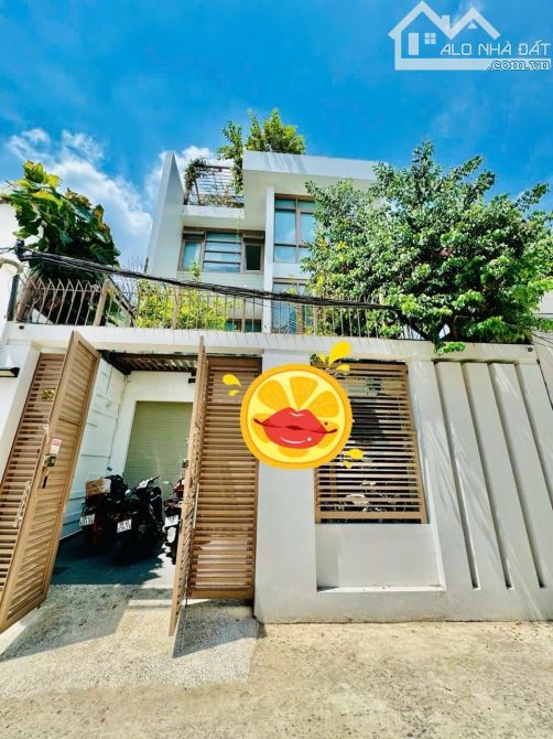 Biệt thự kiều đàm Q7 200m2 sân vườn gấp bán 6pn
