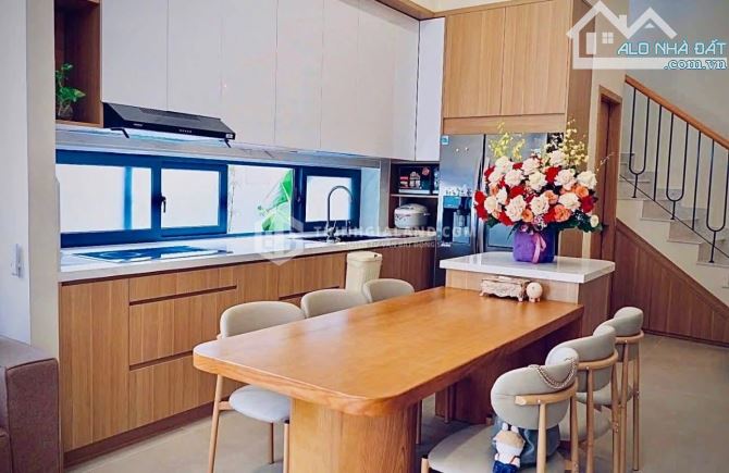 BÁN NHÀ 1 TRỆT 2 LẦU, HẺM OTO ĐƯỜNG LÊ HỒNG PHONG P7, GIÁ CHỈ 6.8 TỶ