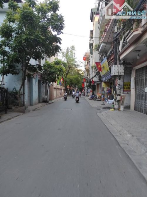 Bán nhà 40m2 Quận Thanh Xuân- Gần hồ, trường, chợ- Xách vali về ở ngay