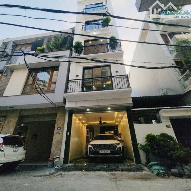 Siêu phẩm Lâm Hạ phân lô ô tô tránh 6 tầng thang máy đẹp nhất Long Biên trong phân khúc