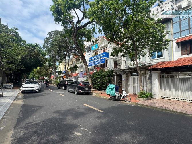 Bán Nhà Phố Hàm Nghi P/Lô 2 Ô Tô Tránh 200m2-4T MT10m Vỉa Hè Ở Kinh Doanh 54 Tỷ Hàm Nghi.