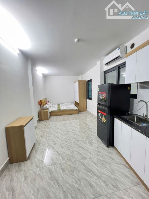 Cho Thuê CCMN 388 Phạm Văn Đồng Bắc Từ Liêm 25m2 Studio Cửa Sổ Full Nội Thất Thang Máy Ôto