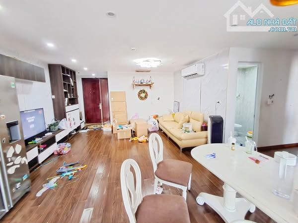 TÒA CHUNG CƯ BAN CƠ YẾU CHÍNH PHỦ, QUAN NHÂN, THANH XUÂN, DT 108M, GIÁ BÁN 7,6 TỶ