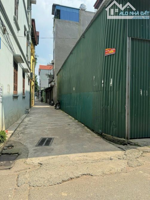 MẢNH ĐẤT TÂN THUỴ LONG BIÊN 87M MT 6M GIÁ 169TR/m OTO LÔ GÓC LÀM VP HAY XƯỞNG CŨNG ĐẸP RẺ