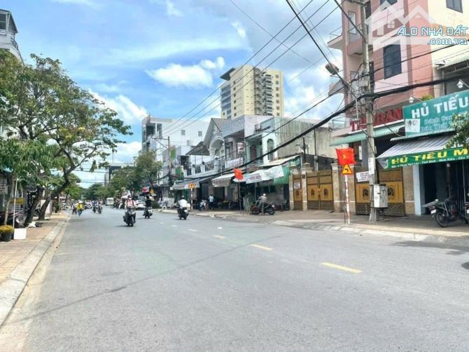 Bán nhà 1 trệt 1 lầu mặt tiền Đường Phạm Ngũ Lão, TPCT