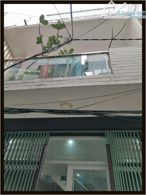 Top nhà đẹp rẻ 4 x 8m 1 trệt 2 lầu Cách Mạng Tháng Tám Quận 3 TP.HCM