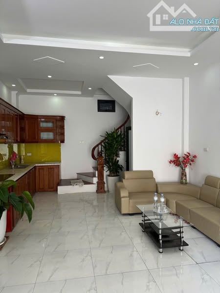Bán nhà trung tâm Hà Đông, 37m2 NỞ HẬU, vị trí vàng hiếm nhà bán, giá hợp lý đầu tư