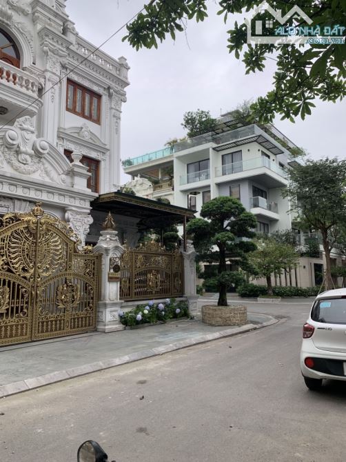 🔥 SIÊU HIẾM – BIỆT THỰ XÂY THÔ – KĐTM- VIỆT HƯNG – GIẢ CHÀO 51TỶ 🔥  🏡