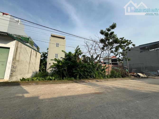 CC BÁN ĐẤT ĐẤU GIÁ AN THẮNG - BIÊN GIANG HÀ NỘI DT 52m2, MT 4.6m. VỈA HÈ, Ô Tô.GIÁ 6.3 tỷ