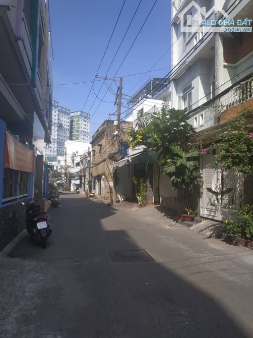 Bán nhà hẻm 7m Trịnh Đình Trọng Tân Phú 15x47m đúc 3 lầu giá 52 tỷ TL (cách Âu Cơ 500m)