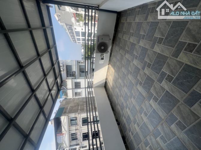 Nhà mới Tư Đình 5 tầng 39m nhỉnh 7 tỷ ô tô đỗ cửa