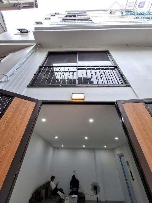 🏠 BÁN NHÀ ĐẸP PHỐ CÁT LINH - 7 TẦNG 40M2 THANG MÁY - SỔ PHÂN LÔ - GẦN PHỐ - GIÁ TỐT - TRU