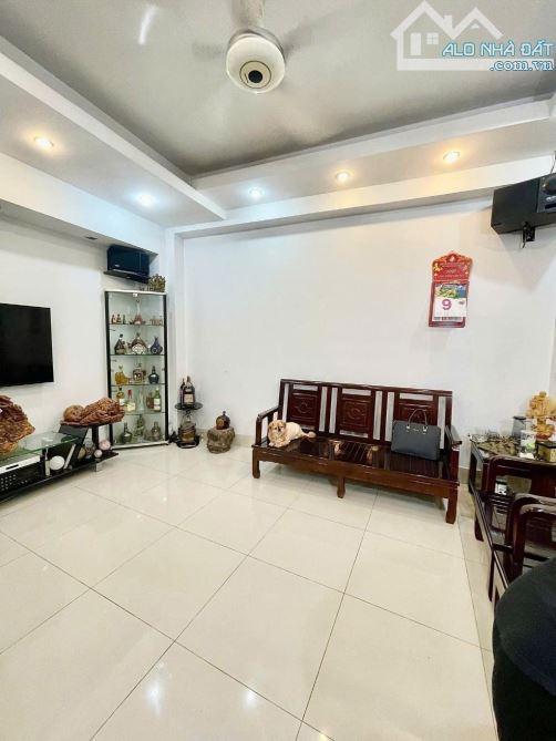 TÂY SƠN TRUNG TÂM ĐỐNG ĐA - GẦN PHỐ - Ô TÔ ĐỖ CỔNG
