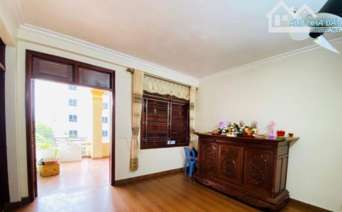 bán nhà thư trung văn cao lô góc đường 30m 90m2 ngang 4,5m xây 4 tầng giá 9,2 tỷ