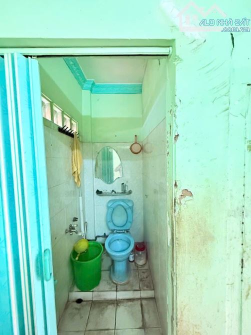 🏡 BÁN NHÀ LÔ GÓC QUẬN 7 – 2 MẶT THOÁNG – CÁCH MẶT TIỀN CHỈ 80M , GIÁ 2,05 TỶ ( CÒN TL)